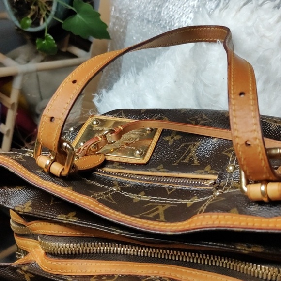 SOLD--Authentic Louis Vuitton monogram Rivette shoulder bag w/box and dust bag - Picture 15 of 16